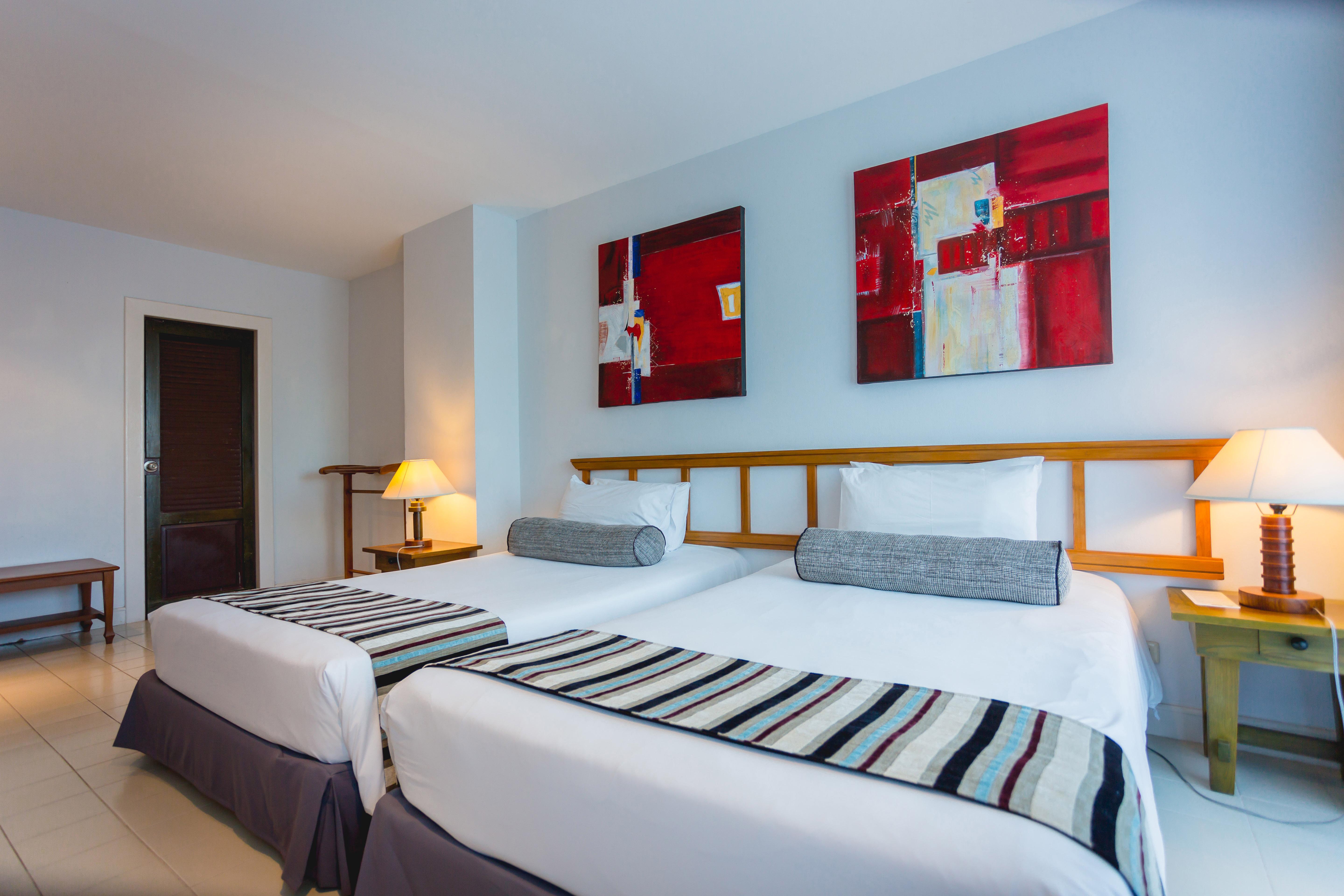 Waterfront Suites Phuket By Centara Karon Exterior photo