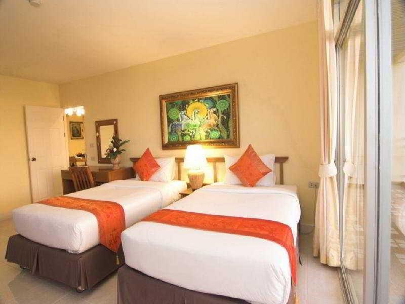 Waterfront Suites Phuket By Centara Karon Exterior photo