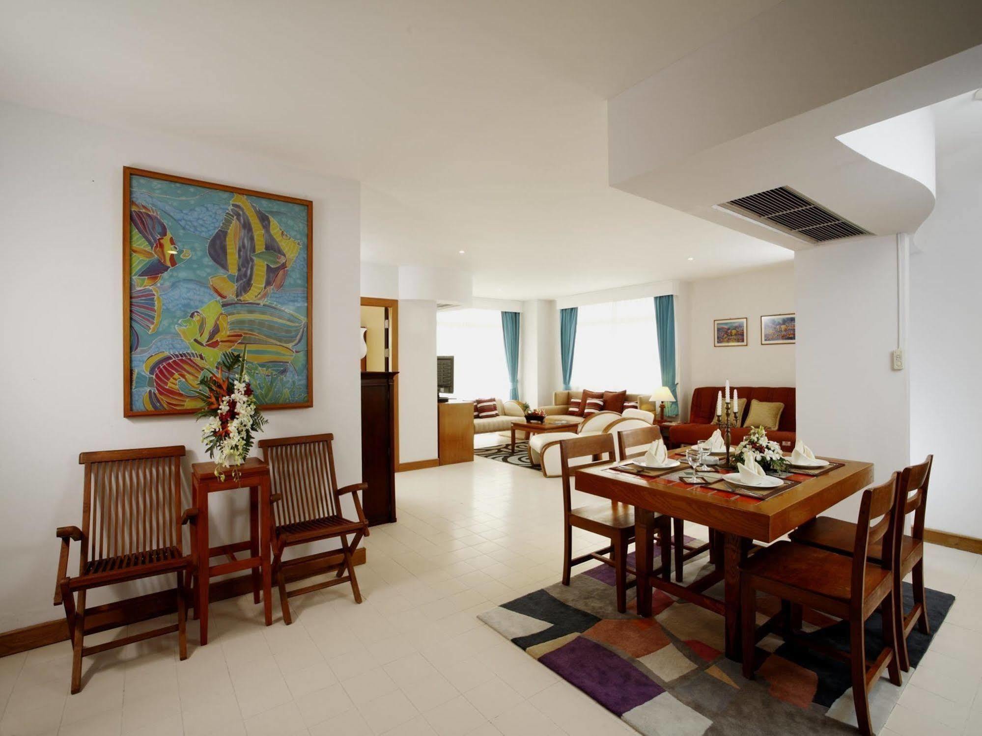 Waterfront Suites Phuket By Centara Karon Exterior photo