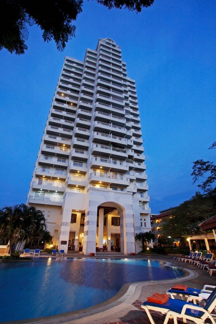 Waterfront Suites Phuket By Centara Karon Exterior photo